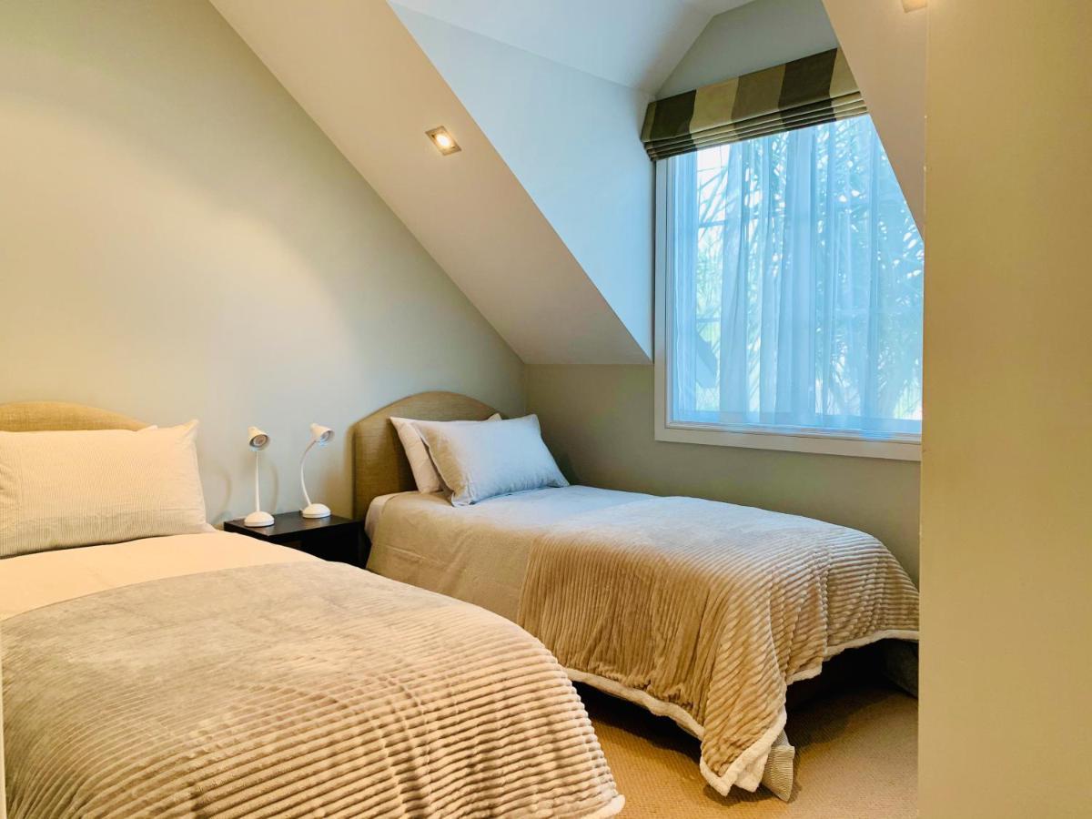 Tinkerbell Cottage 2-4 Bedroom- Russell Cottages Collection エクステリア 写真